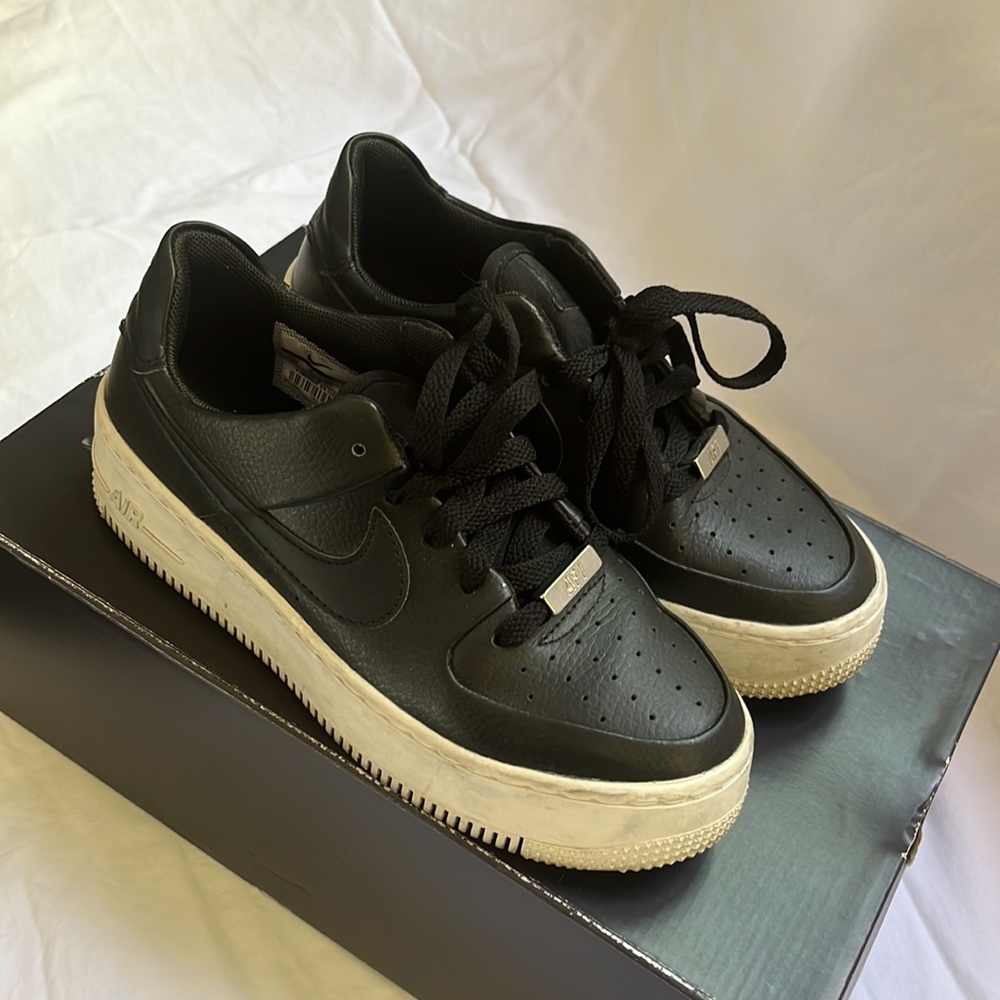 Nike AF1 Sage Low platform sneakers